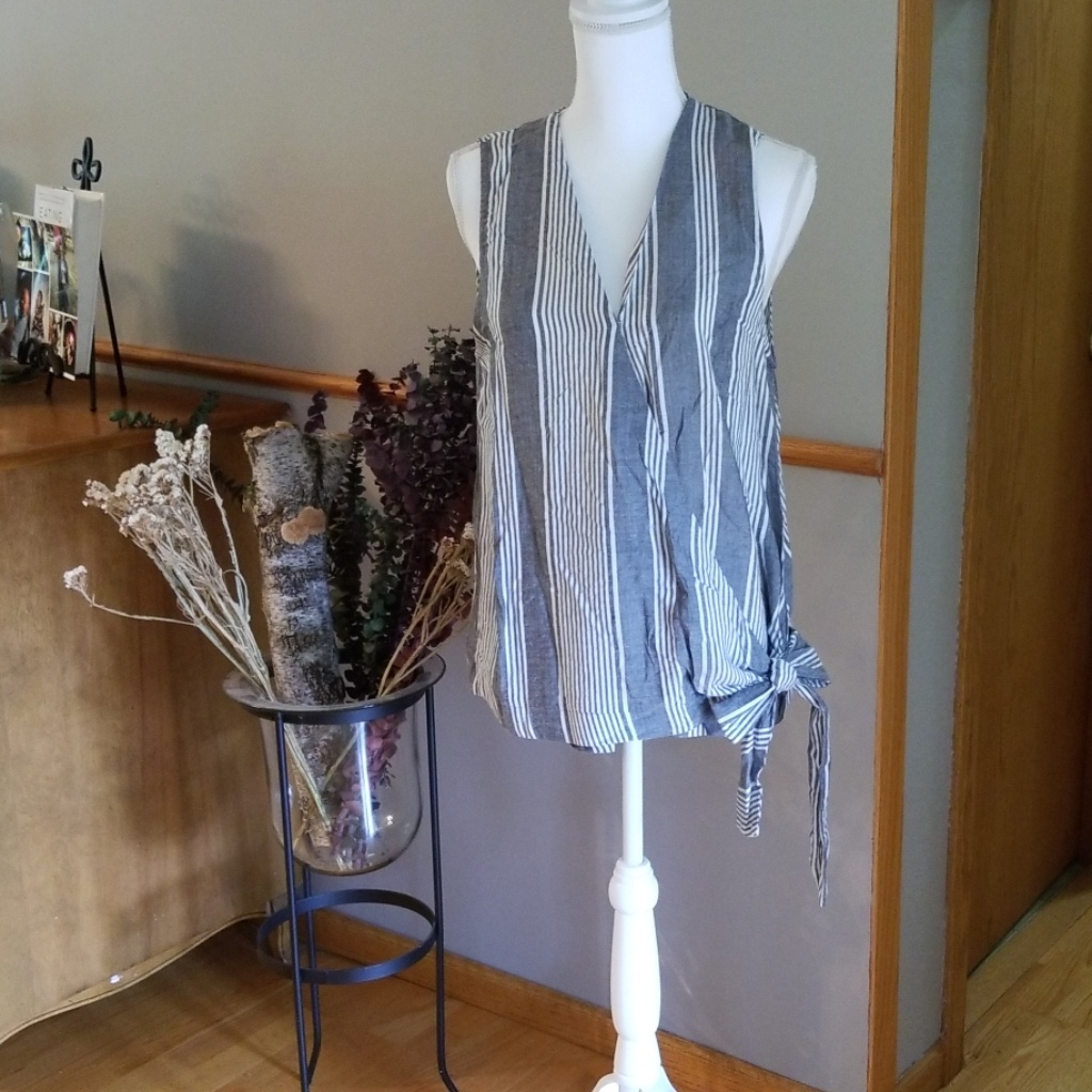 Gray And White Side Tying Tank Top